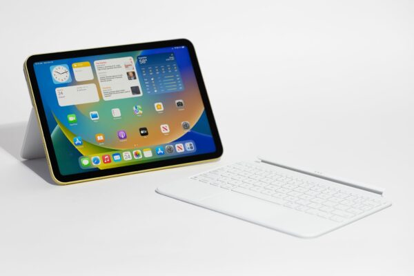 iPad - Image 2